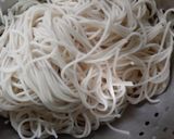 হাক্কা নূডল (hakka nooddle recipe in bengali) রেসিপি ধাপ - 1 ছবি