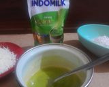 Foto langkah ke 2 dari resep Steamed Matcha Cheesecake.