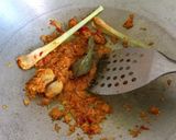 Foto langkah ke 2 dari resep Ayam bakar bumbu kare pedas.