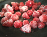 Foto del paso 1 de la receta: Mermelada de fresa 🥰