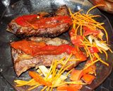 Foto del paso 9 de la receta: Entrañas con morrones quemados y ensalada