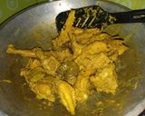 Foto langkah ke 4 dari resep Goreng Ayam Kampung empuk.