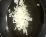 Foto del paso 2 de la receta: Espaguetis con nata y bacon