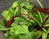 A picture of step 2 of Spinach and avocado Goma-ae salad.