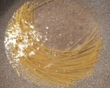 Foto langkah ke 1 dari resep Pasta Pesto.