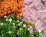 Foto langkah ke 1 dari resep Chicken Roll.