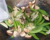 「馬鈴薯炒鮮蔬」一盤滿足一餐的食譜步驟3照片