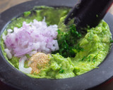 Foto del paso 2 de la receta: Guacamole casero - Fácil, sano y delicioso