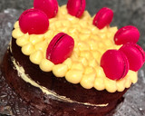 Foto del paso 8 de la receta: Bizcocho de chocolate relleno de mousse 🎂 para mi cumpleaños 23🎉