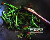 Foto langkah ke 4 dari resep Oseng Kangkung Saus Tiram.
