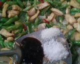 Foto langkah ke 2 dari resep Tumis buncis tahu saus tiram.
