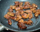 Foto del paso 4 de la receta: Pollo cocinado en soja con verduras rehogadas