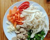 Foto langkah ke 1 dari resep Sup Ayam Jamur Tiram.