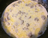 Foto del paso 3 de la receta: Pechuga de pollo en salsa de champiñones con nata