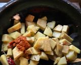 A picture of step 6 of Bengali style Ol or Elephant Yam Dalna.