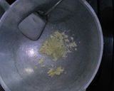 Foto langkah ke 2 dari resep Dadar Telur Wortel Sosis.
