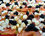 Foto del paso 5 de la receta: 132.🍉Ensalada de sandía, salmón, aguacate, feta y caviar🐟