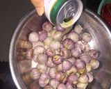 A picture of step 1 of Black Garlic Made with a Rice Cooker.
