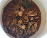 Foto del paso 4 de la receta: Conejo al ajillo con champiñones