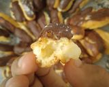 Foto langkah ke 9 dari resep ÉCLAIR/ EKLER (Kue Soes Topping Cokelat).