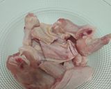 Foto del paso 1 de la receta: Alitas de pollo al horno con miel y soja