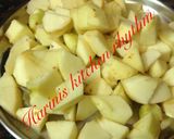 A picture of step 2 of Apple jam.