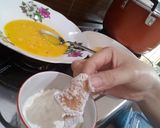 A picture of step 2 of Chicken Katsu 鳥勝.