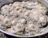 Foto del passaggio 3 della ricetta Parmigiana di melanzane bianca, con pesto alle mandorle e bufala