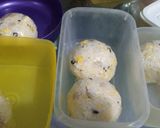 Foto langkah ke 5 dari resep Bekal anak simple bola nasi.