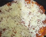 Foto langkah ke 4 dari resep Pizza Nasi Teflon.