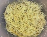 Foto langkah ke 2 dari resep Bihun Goreng Favorit Suami.