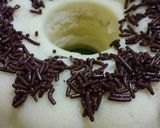 Foto langkah ke 4 dari resep Bolu kukus simple.