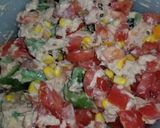 A picture of step 4 of Tuna & Bell Peppers Salad w/ Egg Whites.