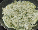 Foto del paso 5 de la receta: Tortillas individuales de calabacín y queso crema