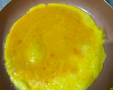 Foto del paso 4 de la receta: Omelette relleno de jamón y queso