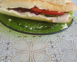 Foto del paso 3 de la receta: Bocadillo vegetal de pavo lechuga tomate y mayonesa