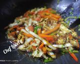 Foto del paso 9 de la receta: Repollo salteado con huevo y salchichas... LuisFy