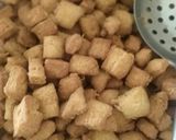 A picture of step 8 of Milky coconut cincin.