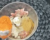 A picture of step 2 of Burghul kabab.