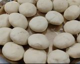 A picture of step 3 of ময়দার রুটি.