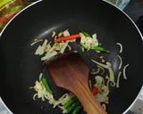 Foto langkah ke 4 dari resep Ayam Goreng Semur Kecap.