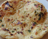 மினி சீஸ் குடை மிளகாய் பீட்ஸா ரெசிபி ஸ்டேப் 4 புகைப்படம்