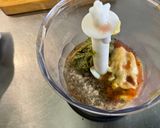 Une image de l'étape 2 de Sauce salade au pesto de céleri.