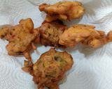 A picture of step 5 of Vegetable egg pakoda.