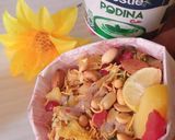 A picture of step 5 of Almond peanut chat.