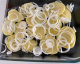 Foto del paso 1 de la receta: Berenjenas rellenas sobre base de patatas panadera
