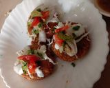 A picture of step 6 of Aloo tikki chaat.
