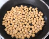 Foto del paso 2 de la receta: Arroz al horno de Pascua. Con albóndigas de bacalao, garbanzos, castañas y pasas