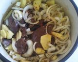 Foto del paso 2 de la receta: Hígado encebollado con papas, jugoso😋