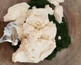 Spenótos-ricottás golyó (Malfatti) paradicsommártással recept fázis 1 fotója
